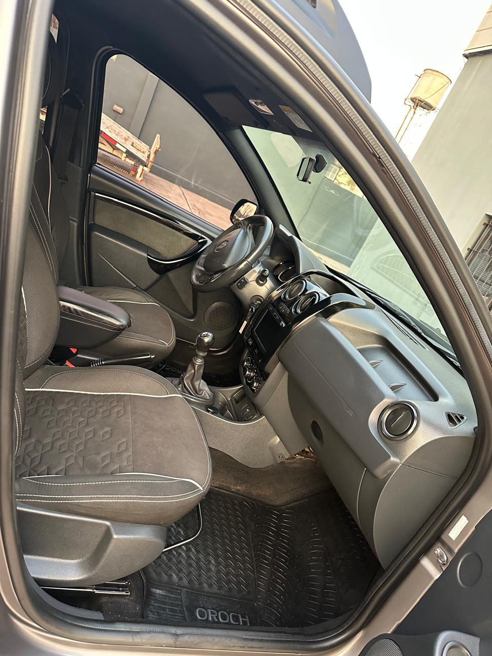 RENAULT DUSTER OROCH OUTSIDER PLUS 2.0