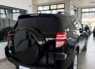 Toyota RAV4 4×2 AT