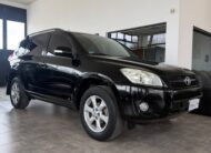 Toyota RAV4 4×2 AT