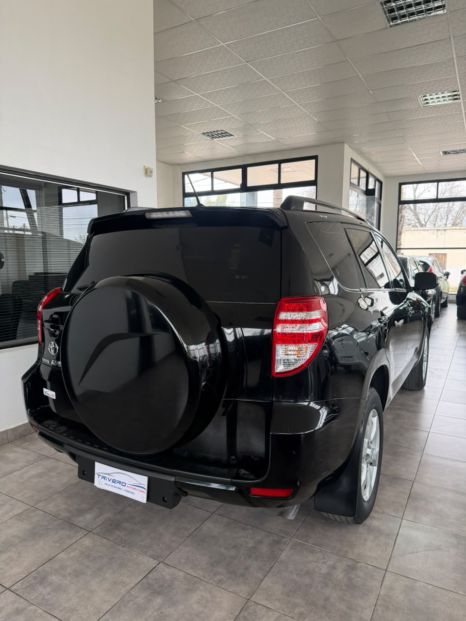 Toyota RAV4 4×2 AT