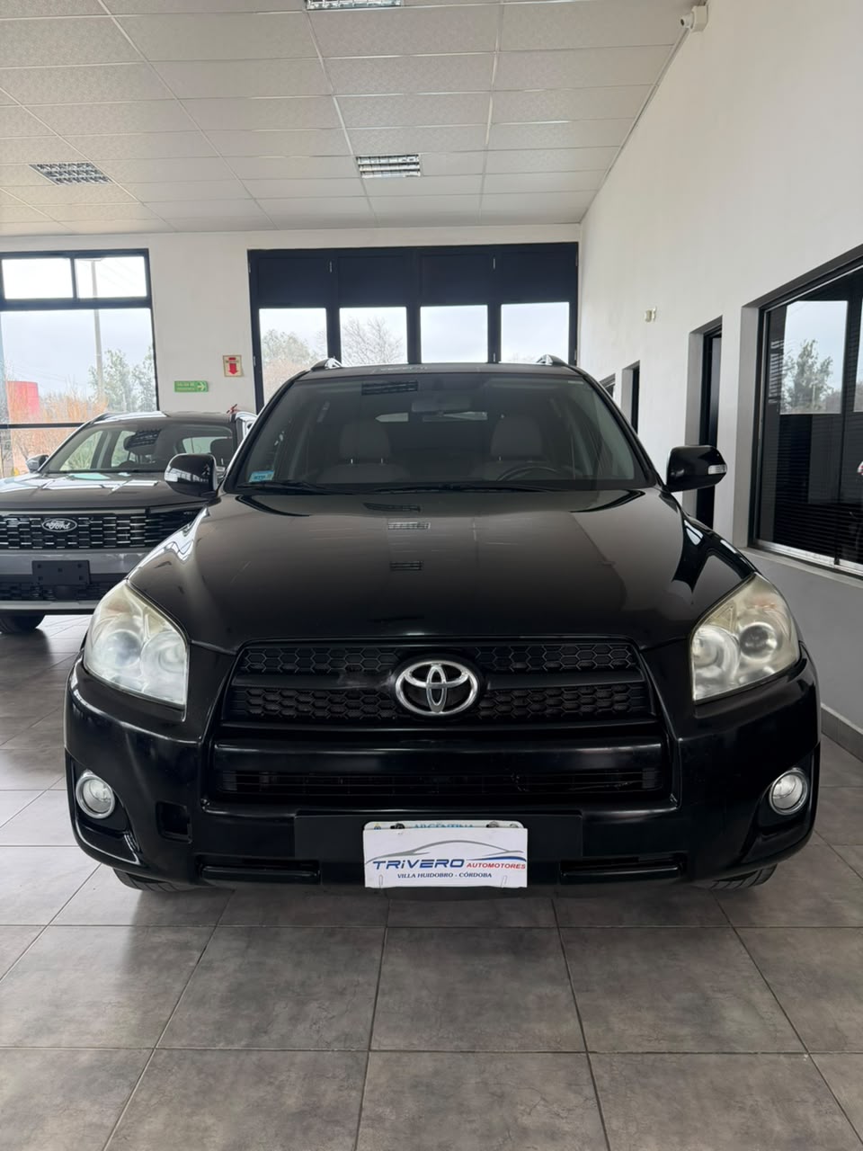 Toyota RAV4 4×2 AT