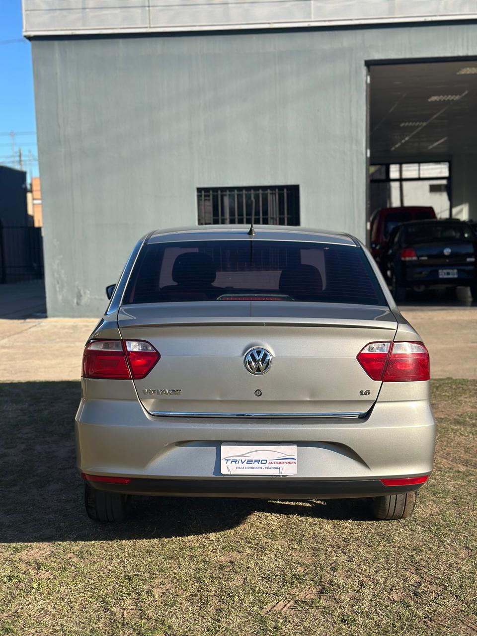 VOLKSWAGEN VOYAGE HIGHLINE 1.6 MT