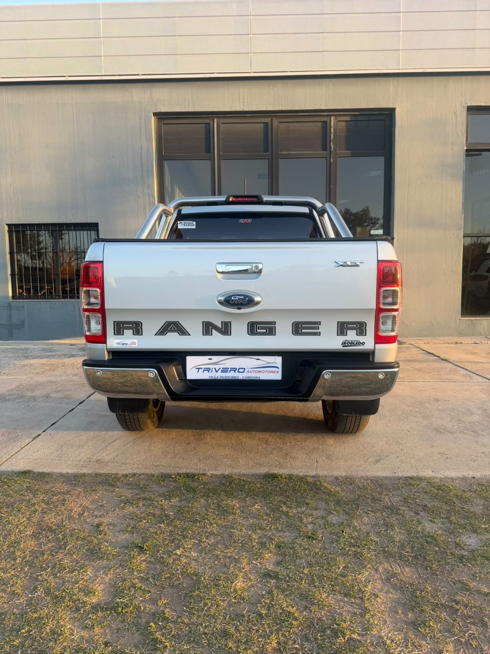 Ford Ranger DC 4X2 XLT MT 3.2L D