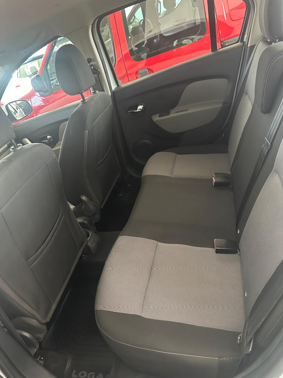 RENAULT LOGAN PRIVILEGE 1.6 16V