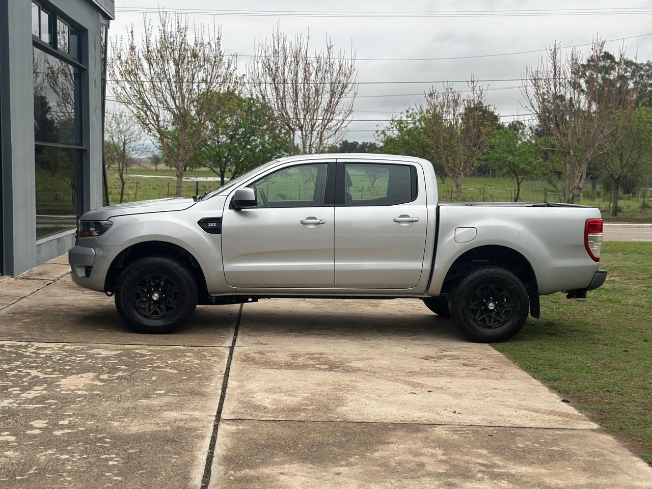 FORD RANGER DC 4X2 XLS 3.2L D